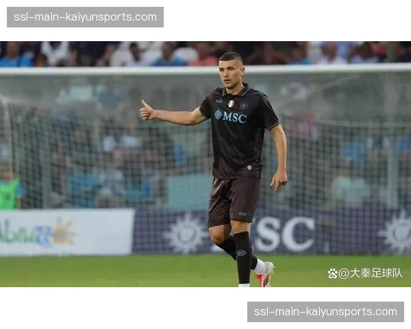 转会传闻:都灵中卫布翁乔尔诺获英超多队关注 转会传闻:都灵中卫布翁乔尔诺获英超多队关注