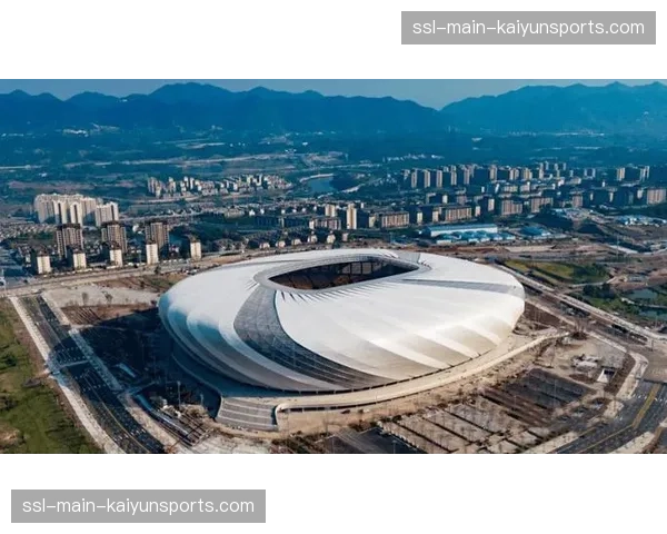 【2026年4月中超联赛·赛事筹办·场馆专业足球场重庆龙兴足球场通过验收，将承办中超赛事