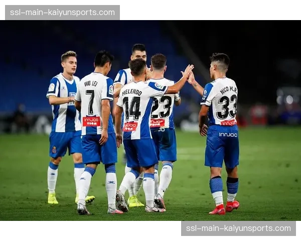 格拉纳达0-2不敌皇家社会,提前四轮确定降入西乙 格拉纳达0-2不敌皇家社会,提前四轮确定降入西乙