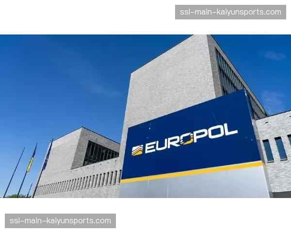 前法国国脚,现担任评论员的埃弗拉因涉嫌税务欺诈接受调查 前法国国脚,现担任评论员的埃弗拉因涉嫌税务欺诈接受调查